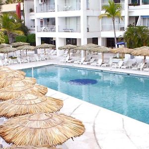 Suites con Playa Privada en Condominio Torres Gemelas